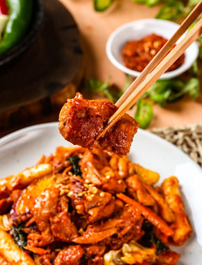 상호맘 참맛 춘천 닭갈비 300g x 3팩 간편조리 캠핑 혼밥 안주