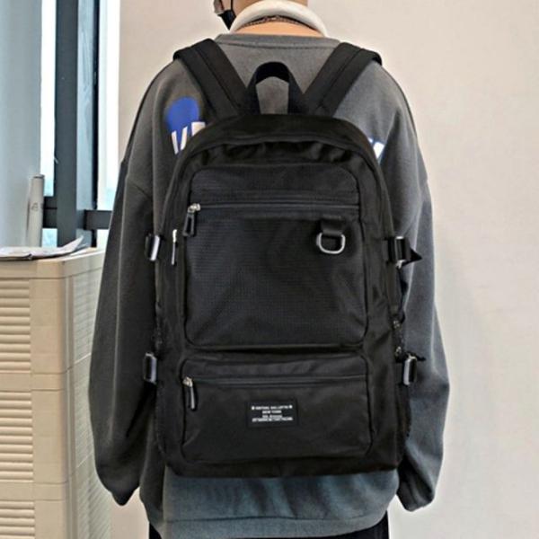 앞면 빅 메쉬 포켓 포인트 가볍고 편한 케쥬얼 백팩
