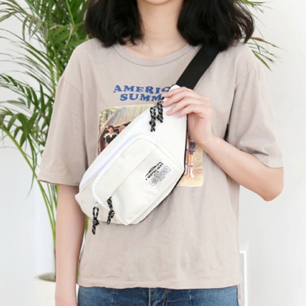 라이트한 무게감 여행 세컨 메신져백 슬링백