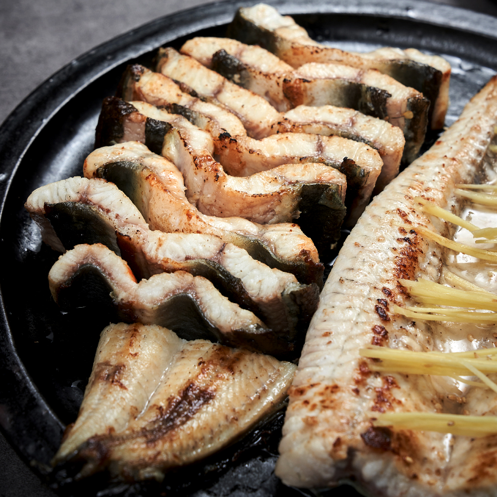 베풀장어 국내산 손질 민물장어 무태장어 700g
