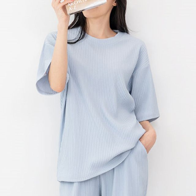 여자 라운드넥 반팔 티셔츠 감성 캐주얼 데일리