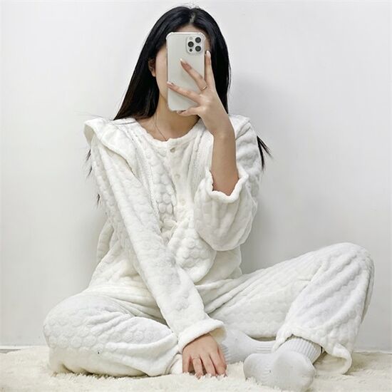 크로스컴퍼니 모모 수면 잠옷 실내복 홈웨어 파자마 귀욤 8164935