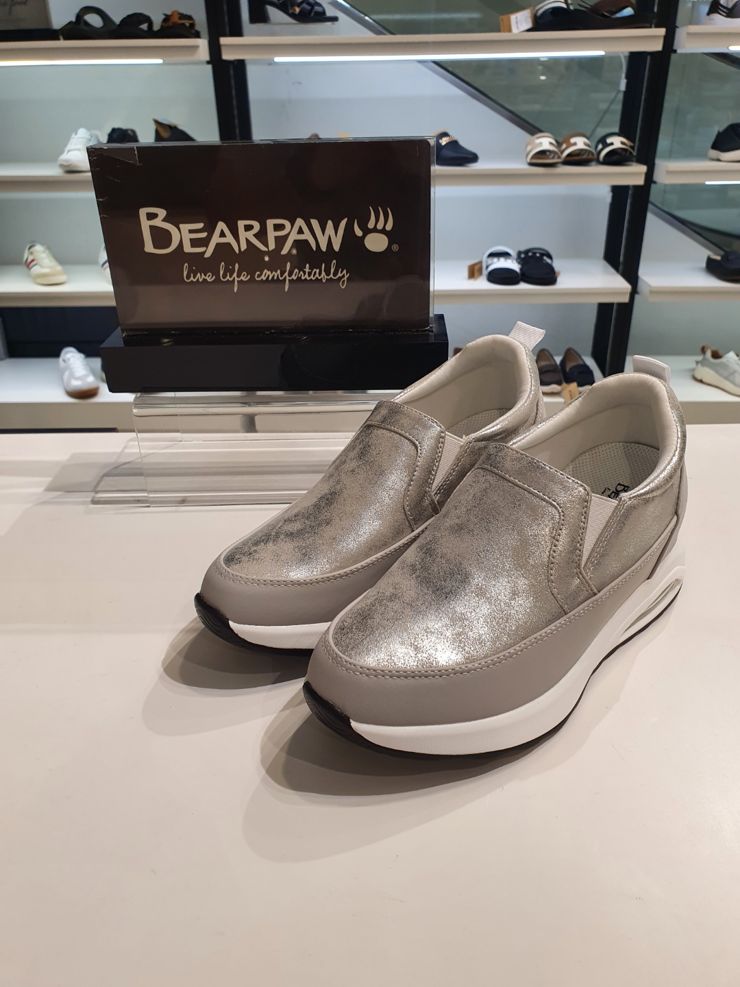 베어파우 와이컨셉 키높이 스니커즈 AURORA OA-W K2643