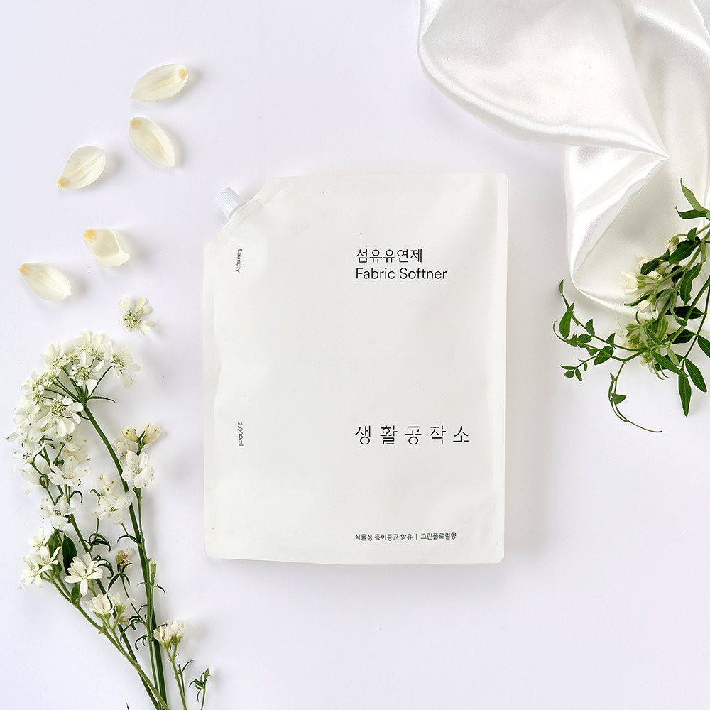 생활공작소 생활공작소 고농축 섬유유연제 퍼퓸 차밍부케향 리필 2L