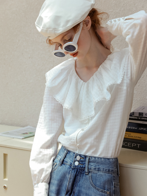쎄무아듀 Moidew ruffle button V-neck shirt
