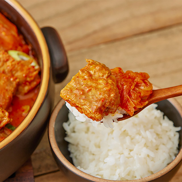 푸드어셈블 푸드어셈블 고기 듬뿍 묵은지 김치찜 2-3인분 870g