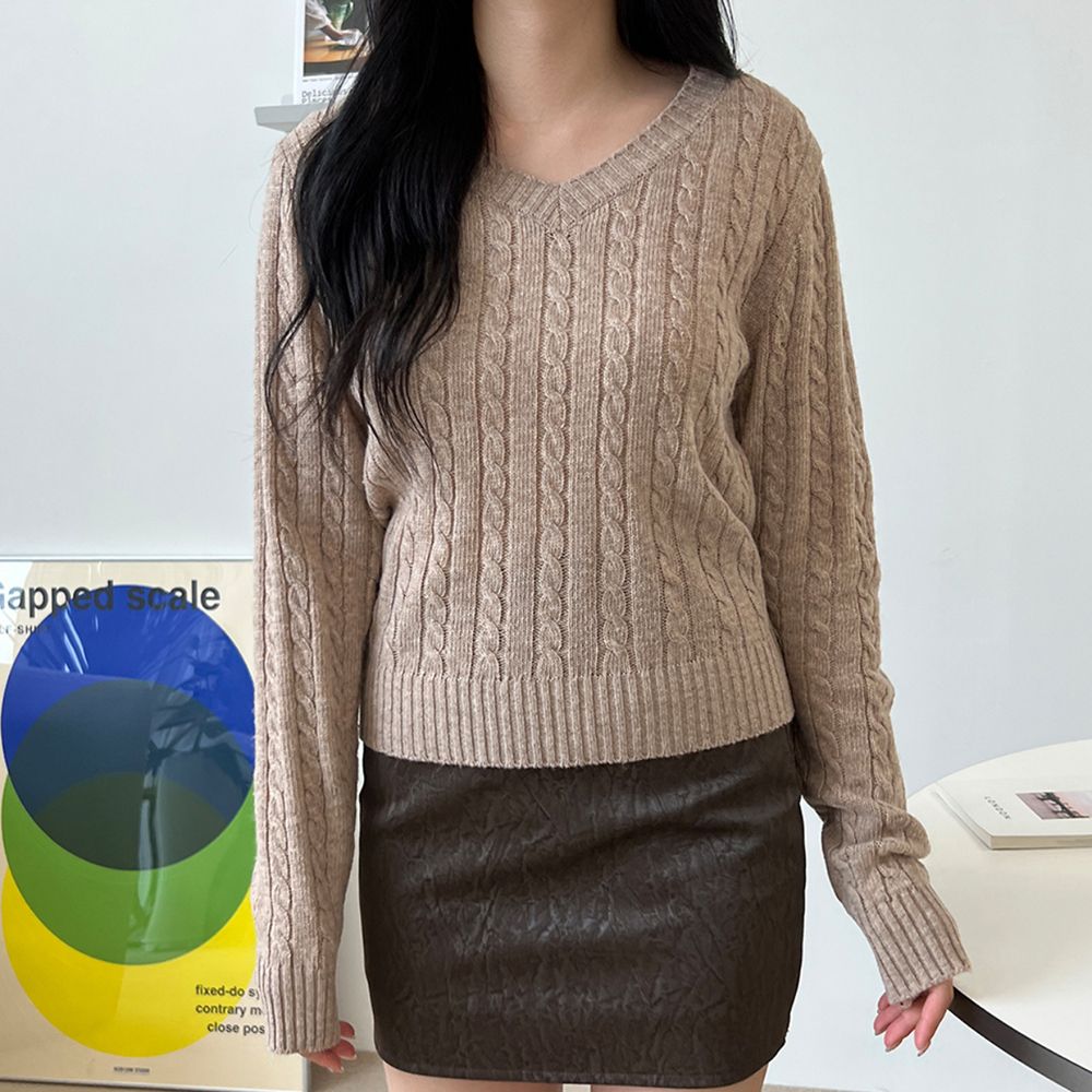 여성 슬림핏 캐시 니트티 꽈배기 케이블 브이넥 긴팔