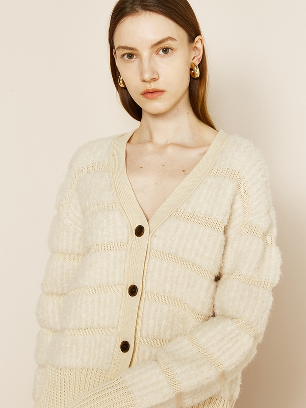 이엠엠 Recycle Boucle Knit Cardigan