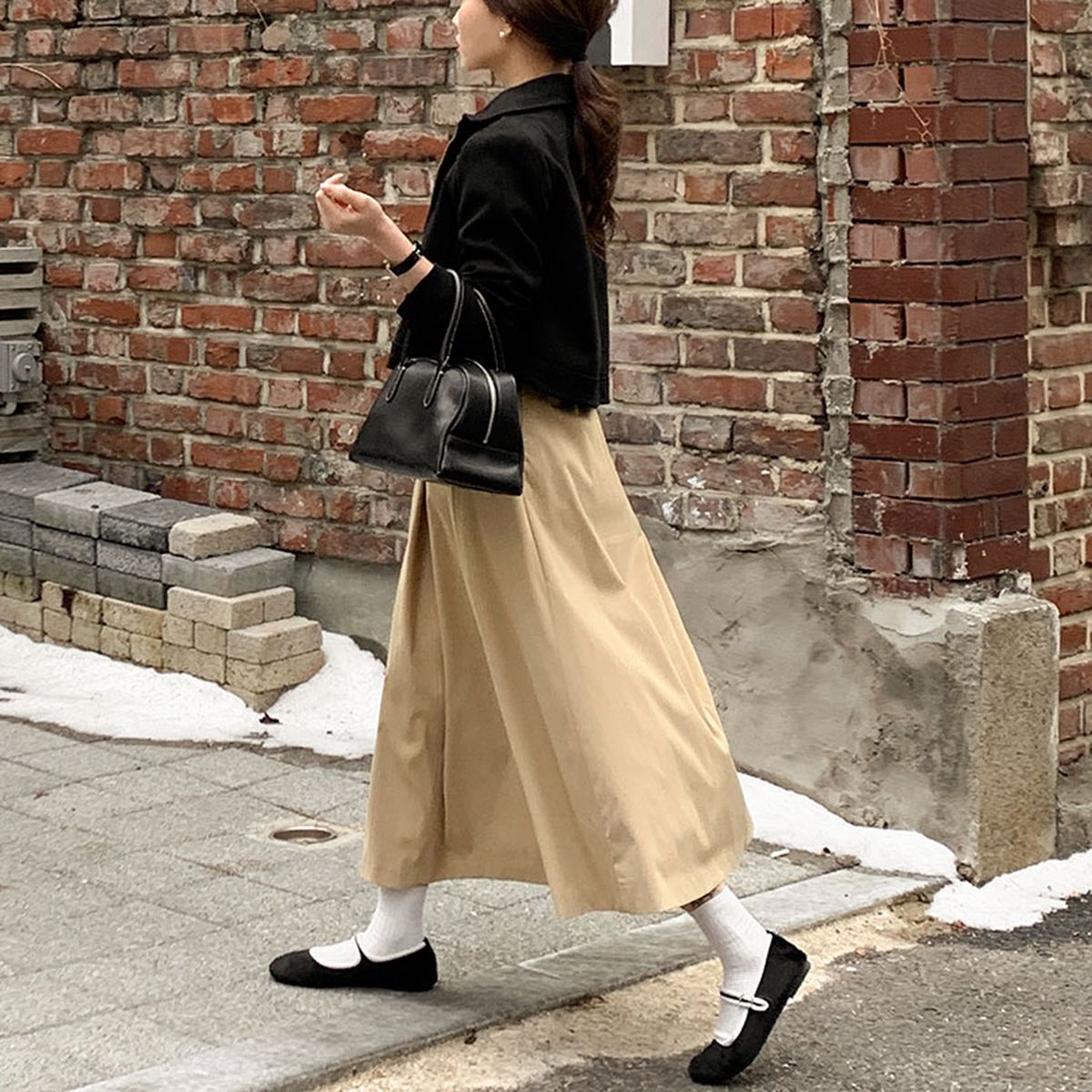 베이델리 제인 핀턱 플레어 롱스커트