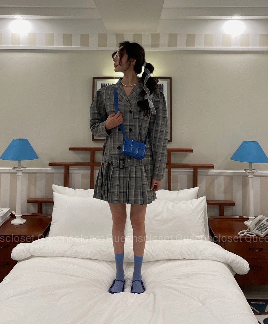 La 체크벨트원피스 체크 퍼프소매 벨트 더블버튼 주름 플리츠 미니원피스 뮤뮤원피스