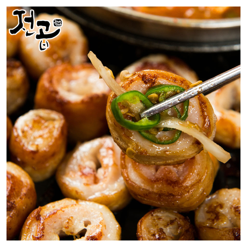 전설의곱창 매콤하고 고소한 돼지막창볶음 막창구이 300g 막창200g 특제소스100g 200g 1개