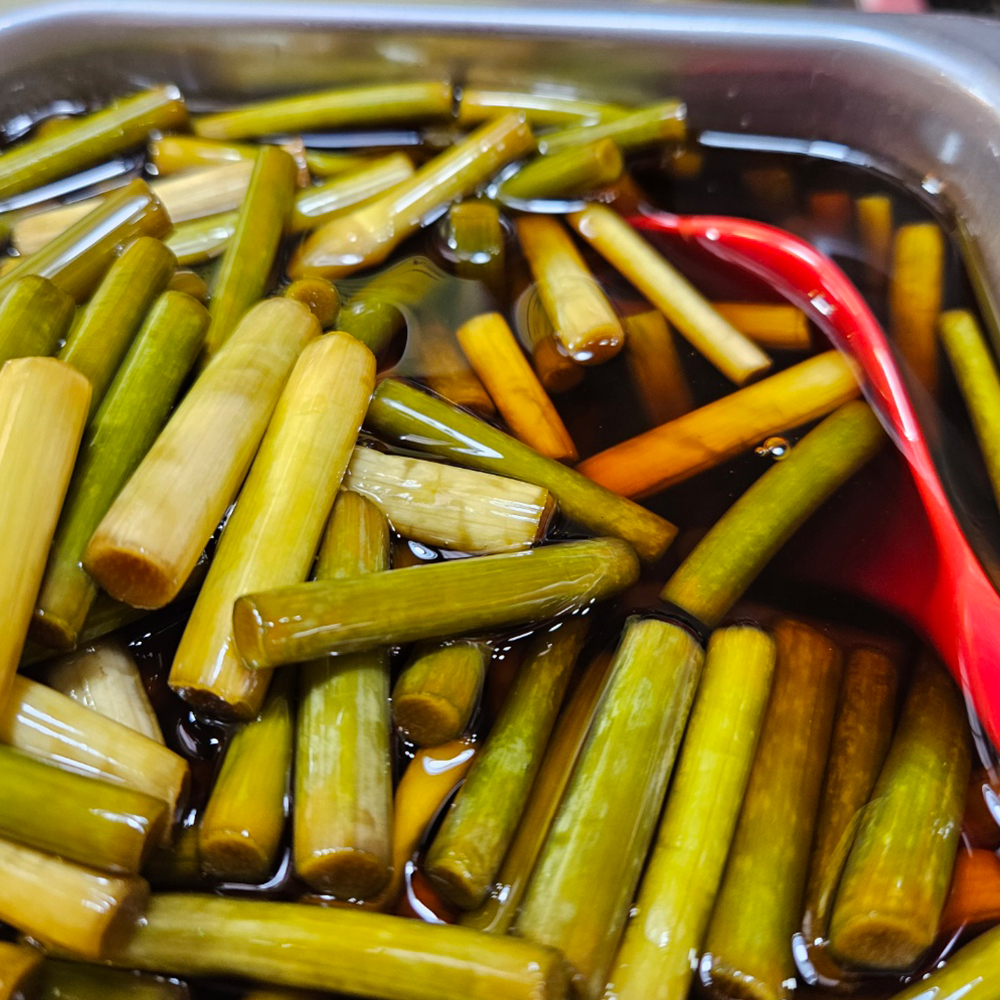 강북구 도봉구 배달 감칠맛 가득 간장 마늘쫑 400g 수유전통 원조수유김
