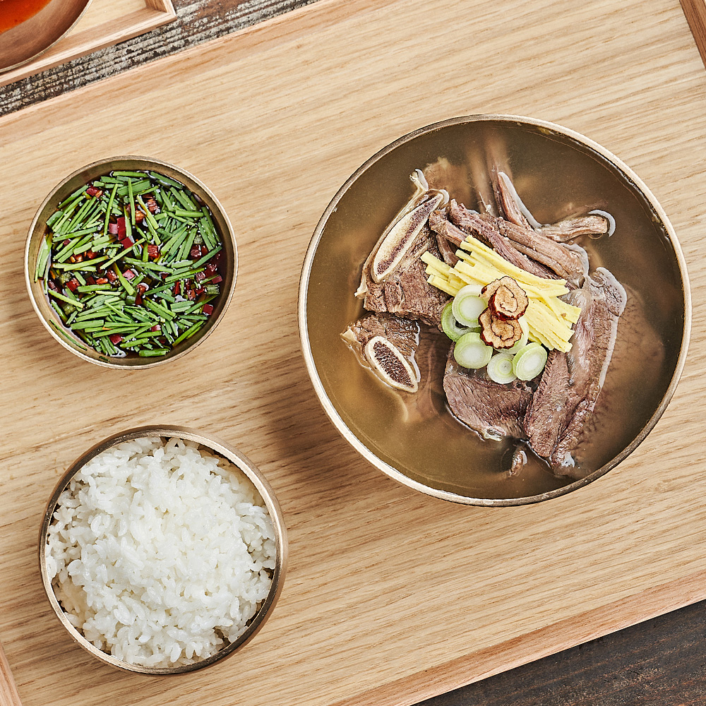 팔도식품 정성곳간 푸짐한 소한마리곰탕 700g
