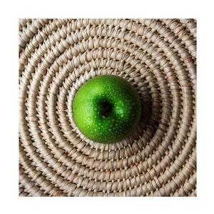 Trademark Fine Art David H Yang의 An Apple A Day 캔버스 아트