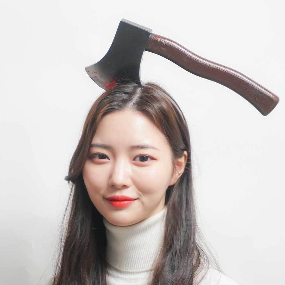 도끼 꽂은 머리띠