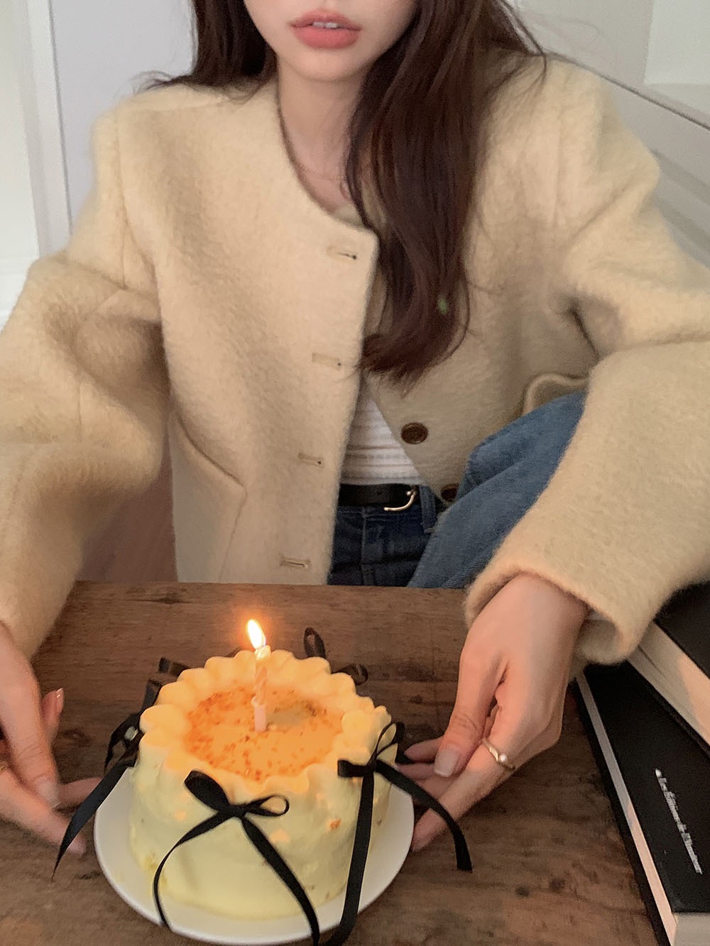 모리아 노카라 라운드넥 단추 버튼 모헤어 브러쉬 부클 하객룩 울 숏 자켓