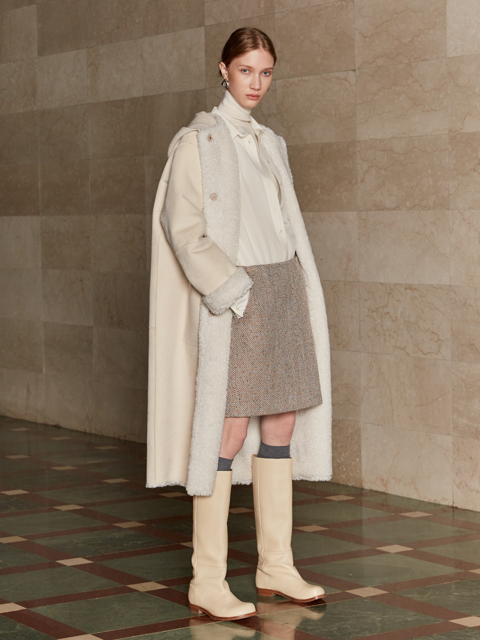 뮤제 MUSEE NU MOUTON Faux Shearing Reversible LONG Mustang Coat Ecru