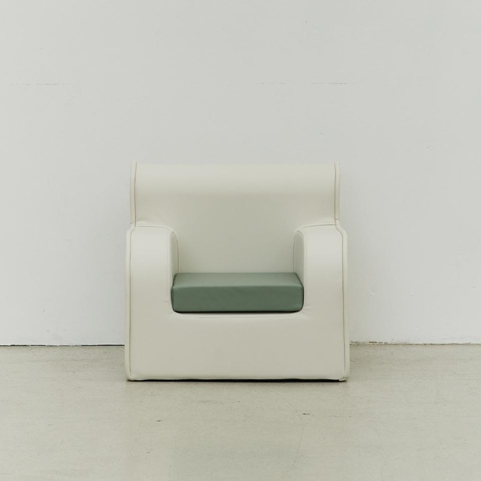 VACH 바치 Bo Sofa