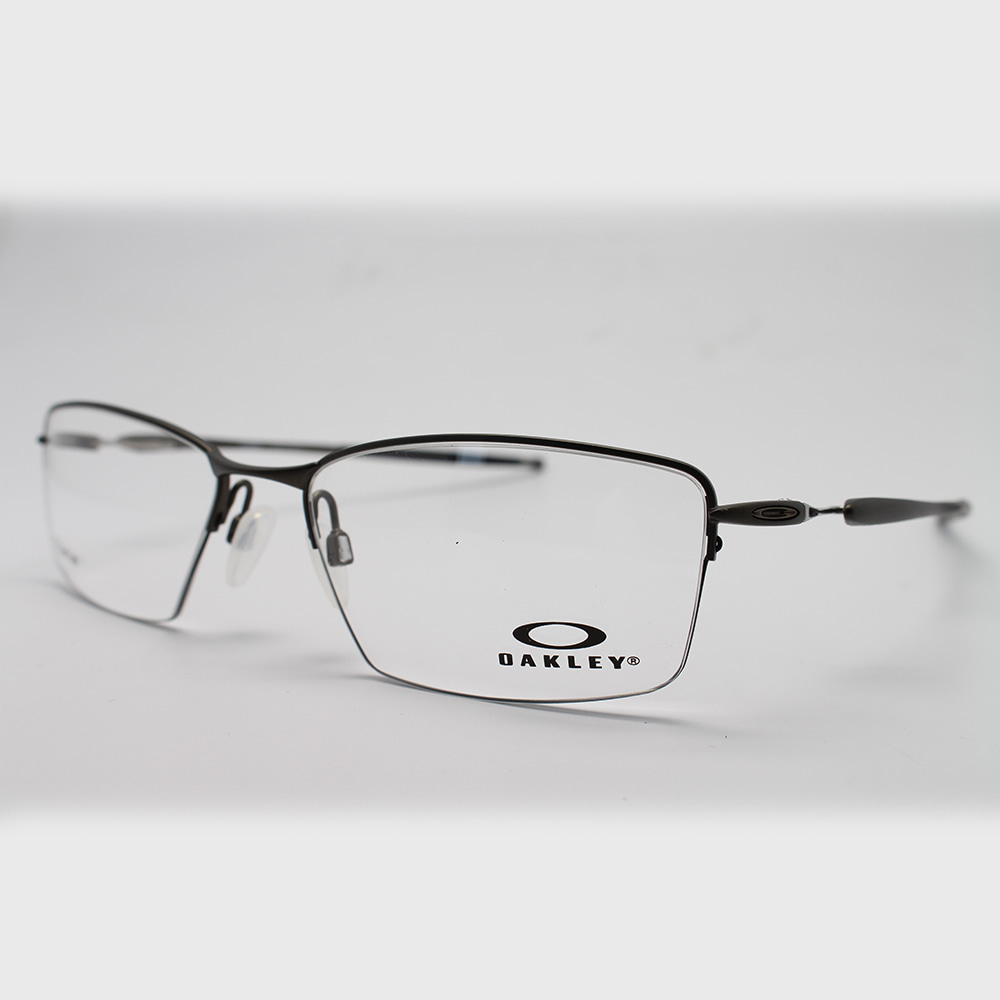 오클리 오클리 리자드 티타늄 반무테안경테 OX5113-0256