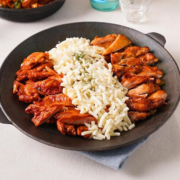 춘천 닭갈비 닭다리살 양념 육 어깨살 600g x 2봉