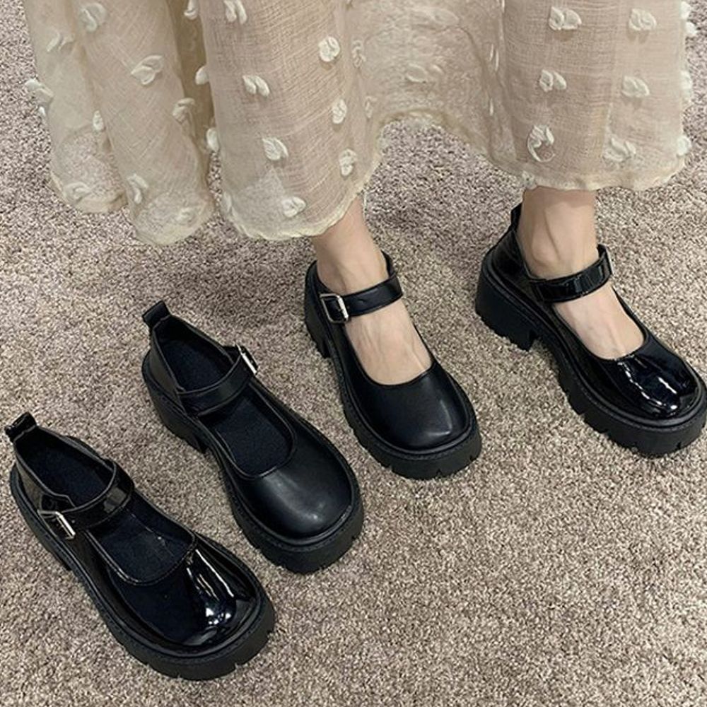 여성 데일리 메리제인 통굽 버클 로퍼