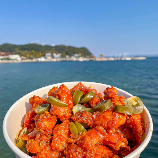 포항맛집 영일대명물 포항초닭강정 지역명물 당일조리 국내산정육 2개 400g 반반