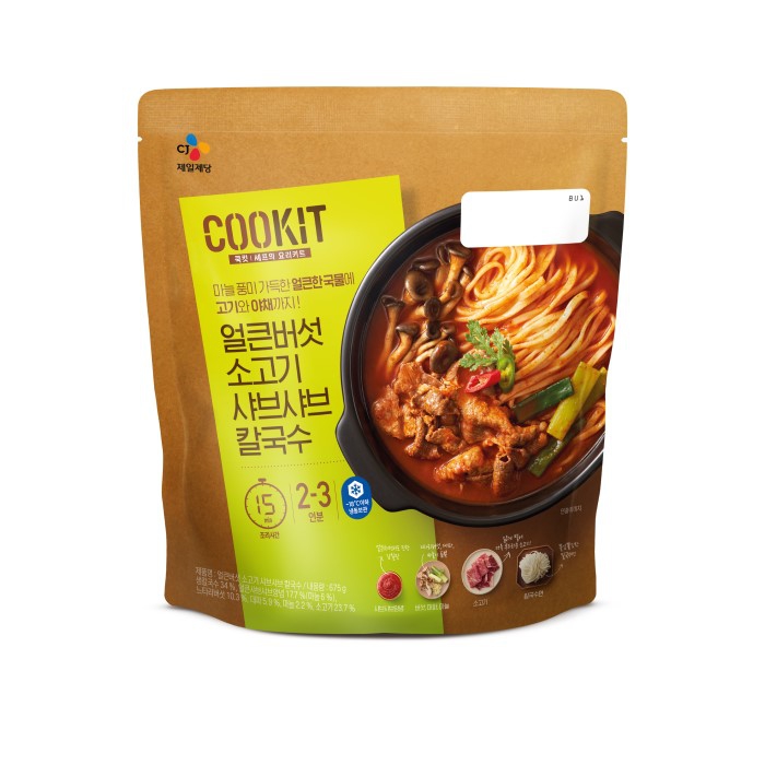 CJ 쿡킷 얼큰버섯 샤브 칼국수 675G