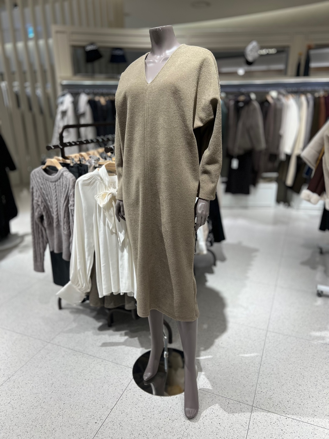 파슨스 Assuline Teddy V-neck Dress 파슨스 피 ASSRAOP02