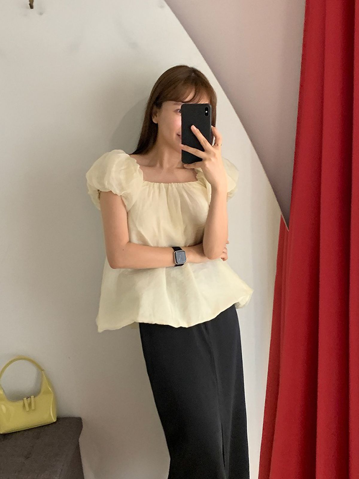 쇼룸 라라 오프 스퀘어 블라우스