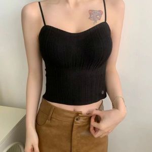 웨이브 크롭 끈조절 캡 일체형 나시 레이어드 바캉스룩 피서룩