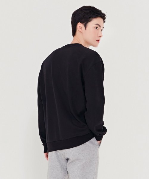 체이스플러스 남성 절개 포인트 맨투맨 BERK5125B