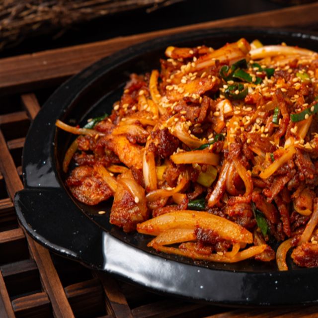 오돌뼈 신사동홍미닭발 오돌오돌뼈 국내산 220g 맛집