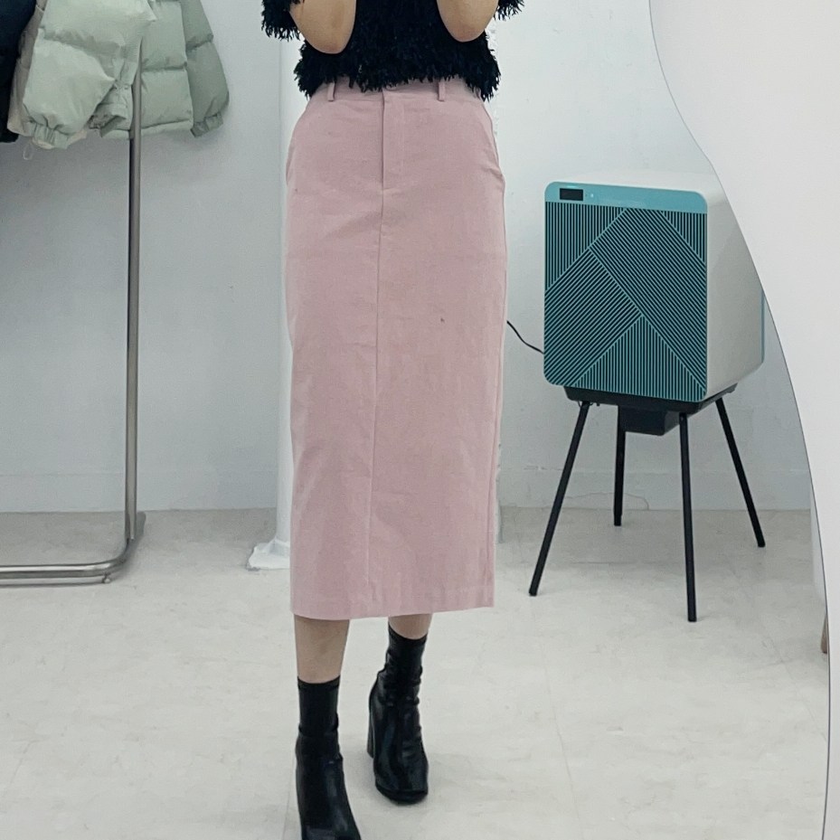 코듀로이 H라인 뒷밴딩 트임 롱 스커트 먹색