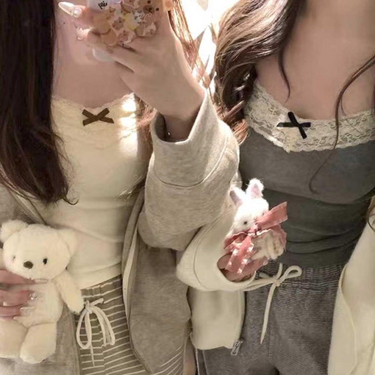 여자 캡 내장 브라 캐미솔 코디 여름 휴가 룩 나시