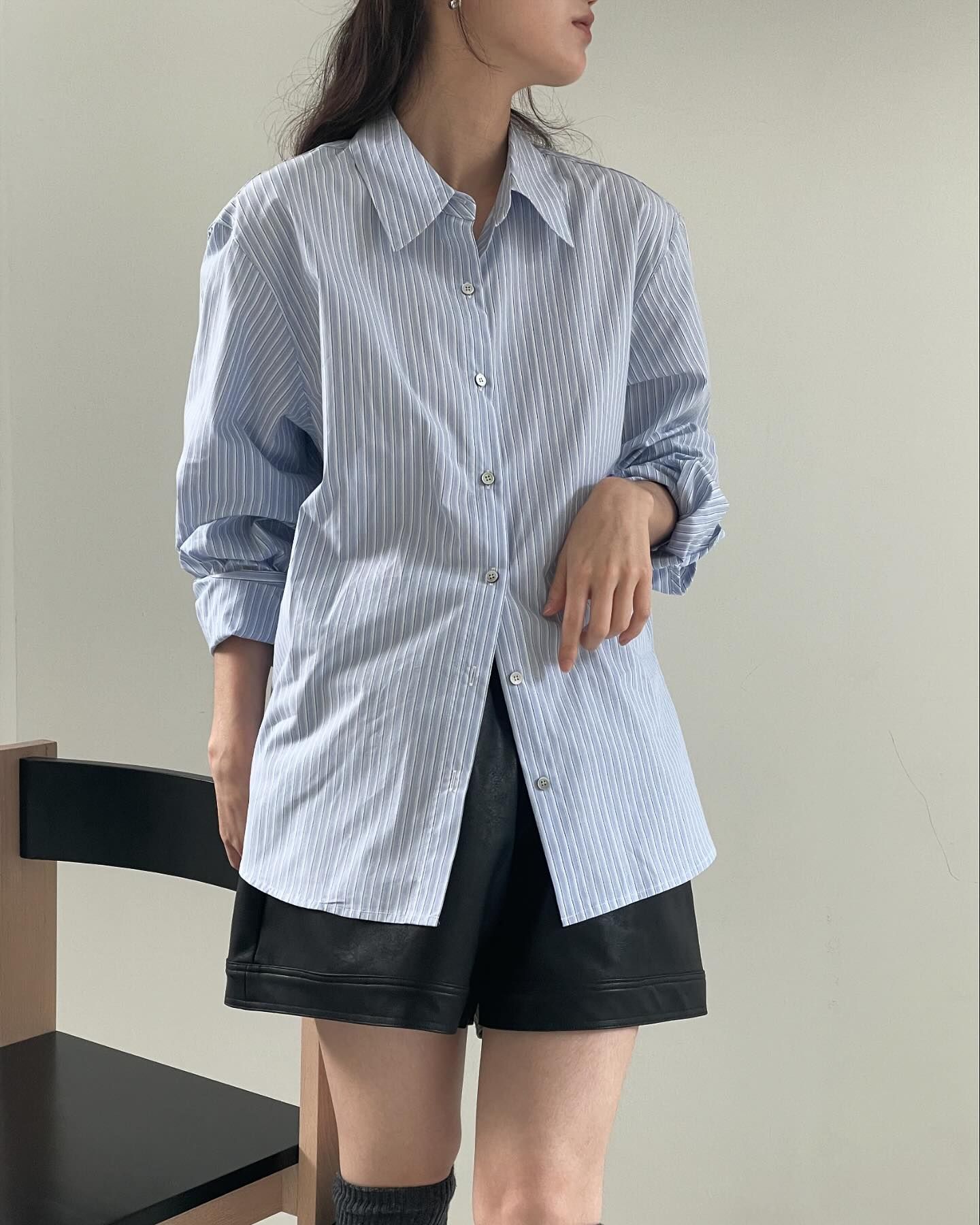 에이미그레이스 24fw 뉴 세인트 스트라이프 셔츠