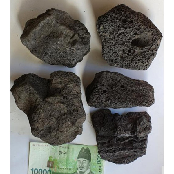 화산석주먹돌 3k 화산석 정원 흑돌 자갈 돌 큰돌 주먹돌 왕돌