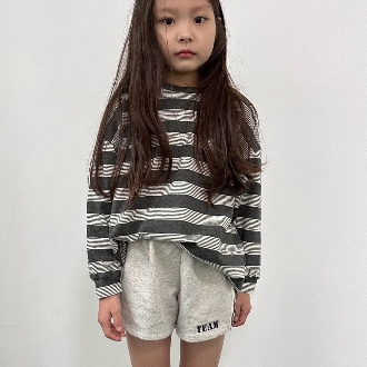 우르르 에이스티