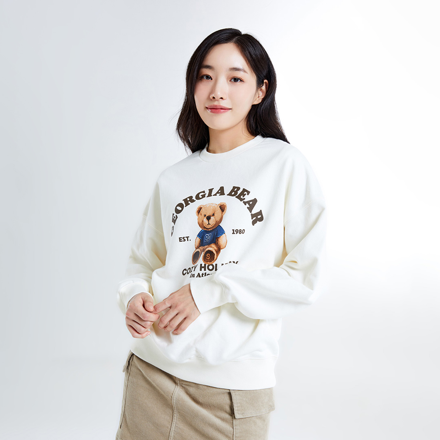 스파오 스윗베어 스웨트셔츠 SPMWE49G51