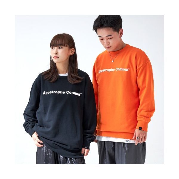 어퍼스트로피콤마 APOSTROPHE COMMA 베이직 풀 네임 로고 스웨트셔츠 1157482