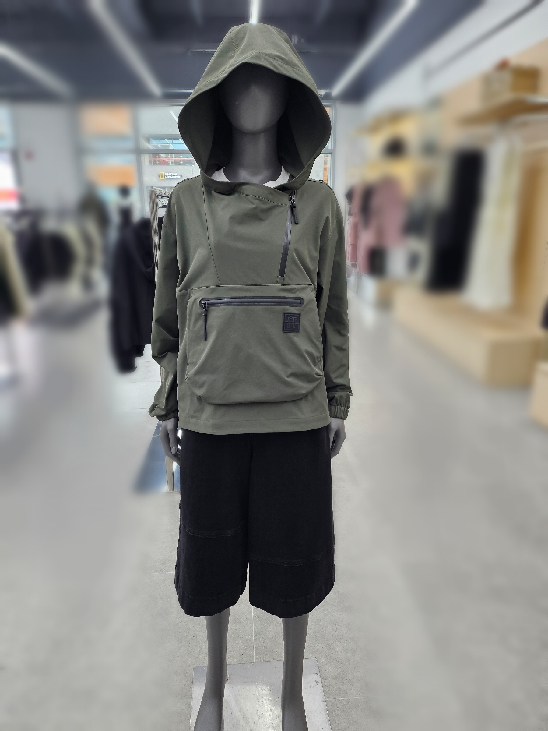 오프로드 오프로드 김제모다 여성 크로스 넥 아노락 카키 5J61305