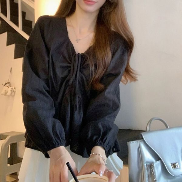 환절기 여성 셔링 브이넥 데일리 블라우스