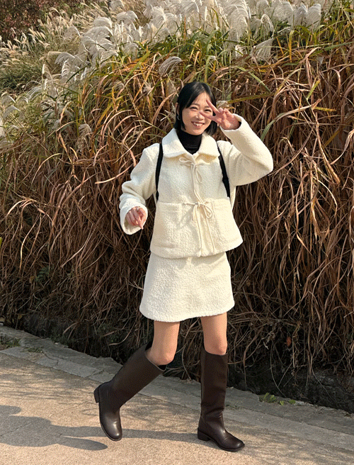어썸모어 이레비 부클 미니스커트