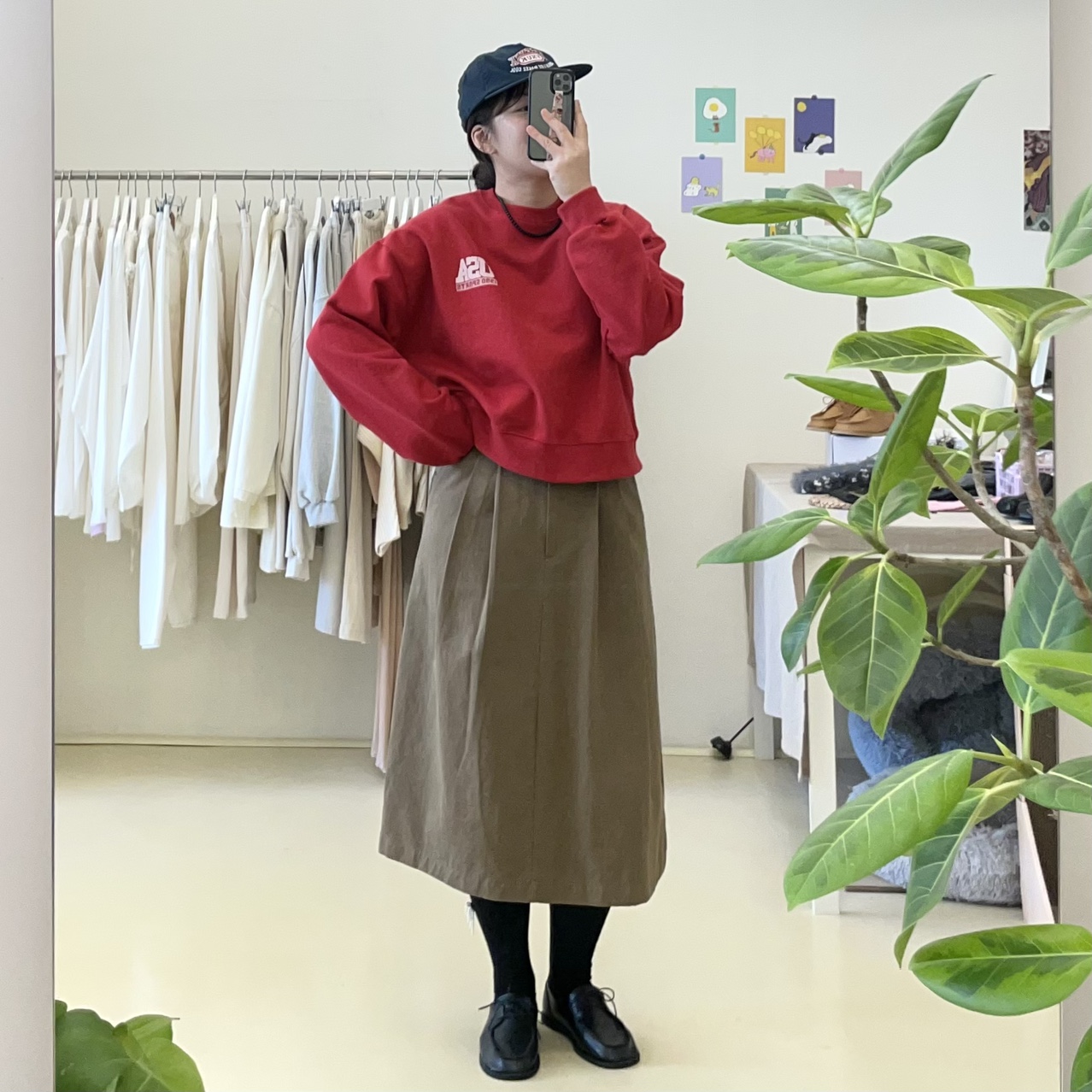 쭈리 라운드 스포티 루즈핏 맨투맨 스웻셔츠