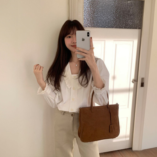 리엔 블라우스 레이스 카라 탑 하객룩