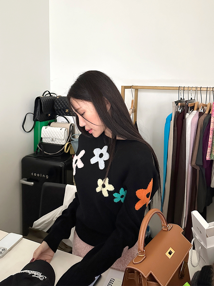 몰링 플라워 울 니트 온나