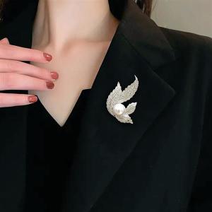 엘레강스 큐빅 리프 진주 브로치 큐빅 브로치 진주 브로치 여성브로치 정장 브로치