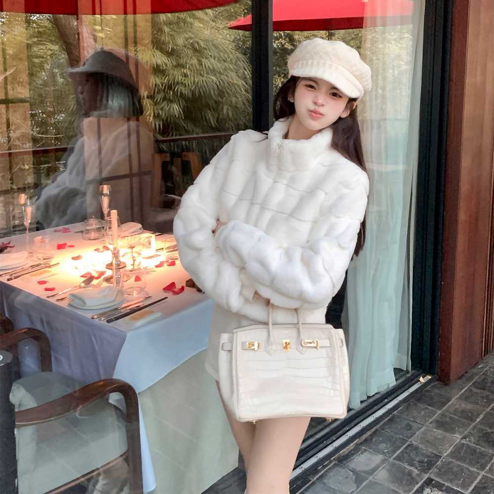 톨즈 크림 웨이브 페이크 모피 코트 자켓