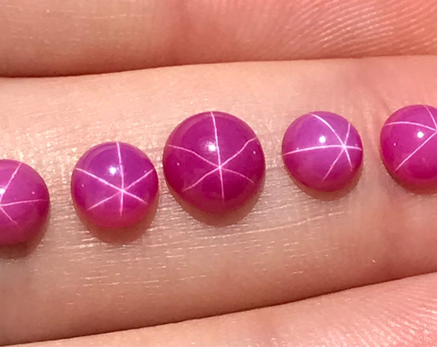 실험실용 합성 스타 루비 크루덤 라운드 카보숑 루즈 스톤 - 01 4 0mm-5pcs 1개