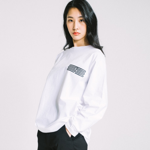 주식회사 우이너스 어나더썸씽 베이직 로고 롱 슬리브 티셔츠