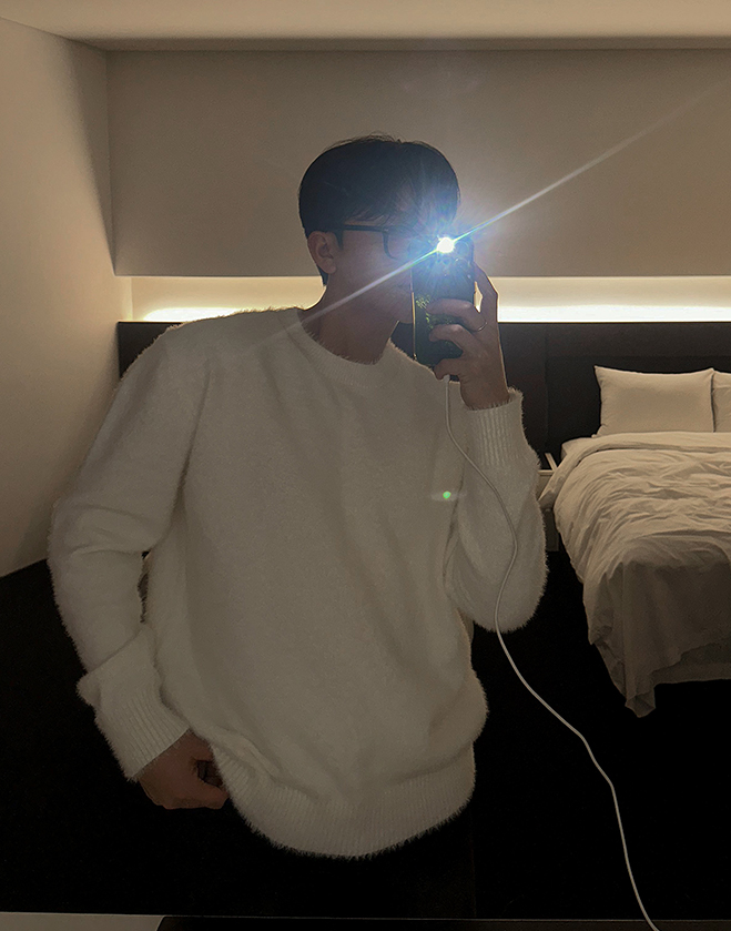 유얼마인드 앙고라니트 모헤어니트 남자루즈핏니트